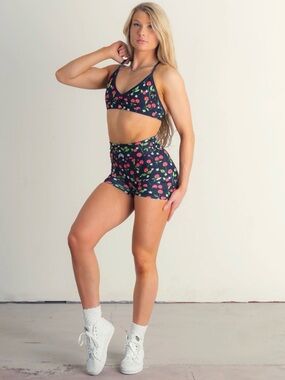 Kill Crew Cherry Bomb Set in Medium